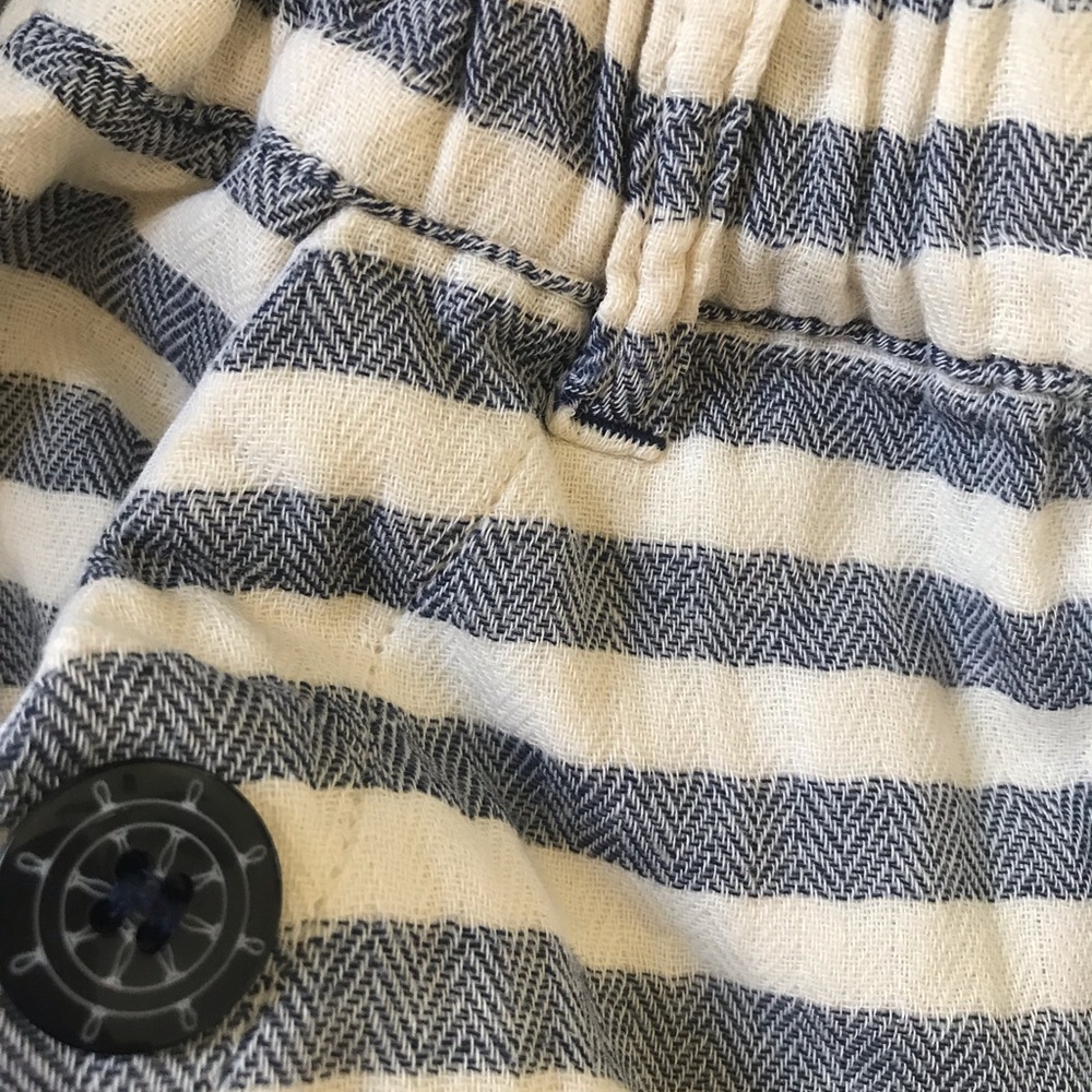 Bit’z kids shorts 9-10